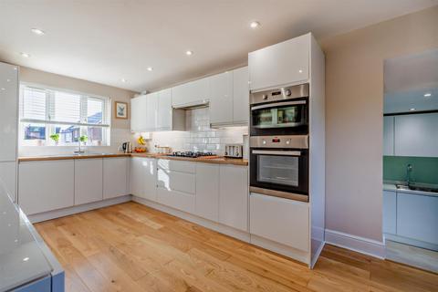 4 bedroom detached house for sale, Smallhythe Close, Bearsted, Maidstone