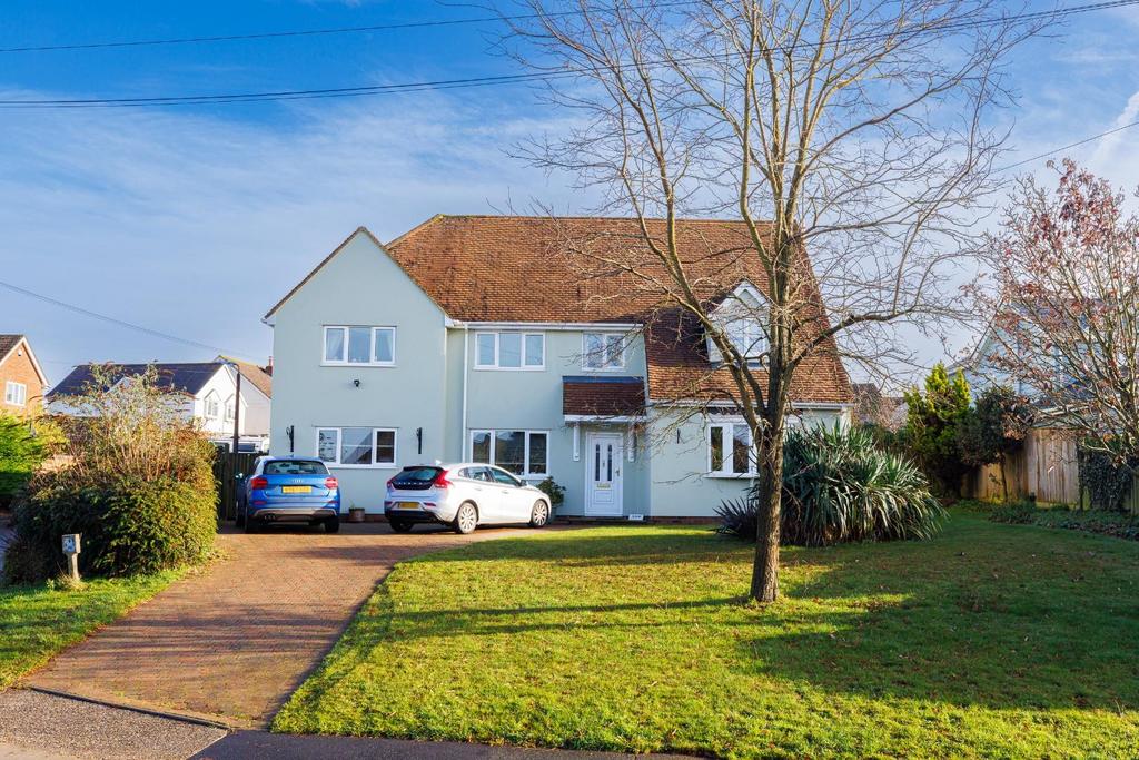The Downs, Stebbing, Dunmow 4 bed detached house for sale £750,000