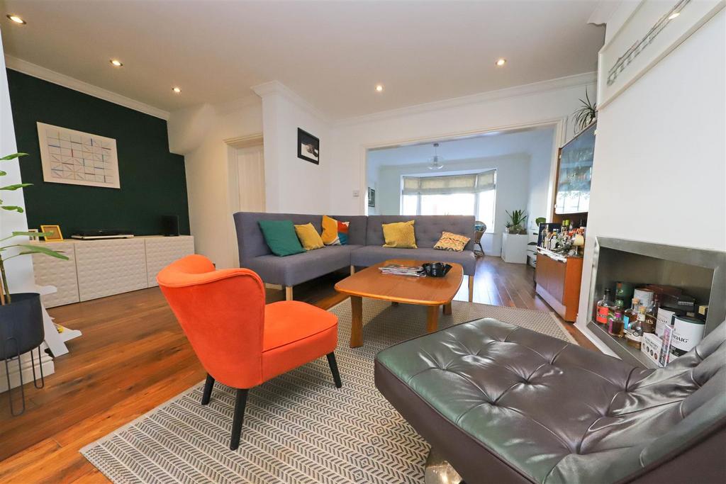 Nicholas james roiwan ave kitchen lounge dining 1.