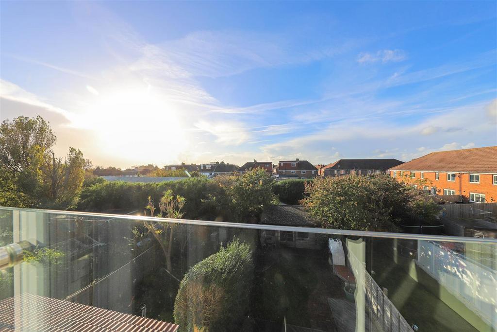 Nicholas james roiwan ave view .jpg