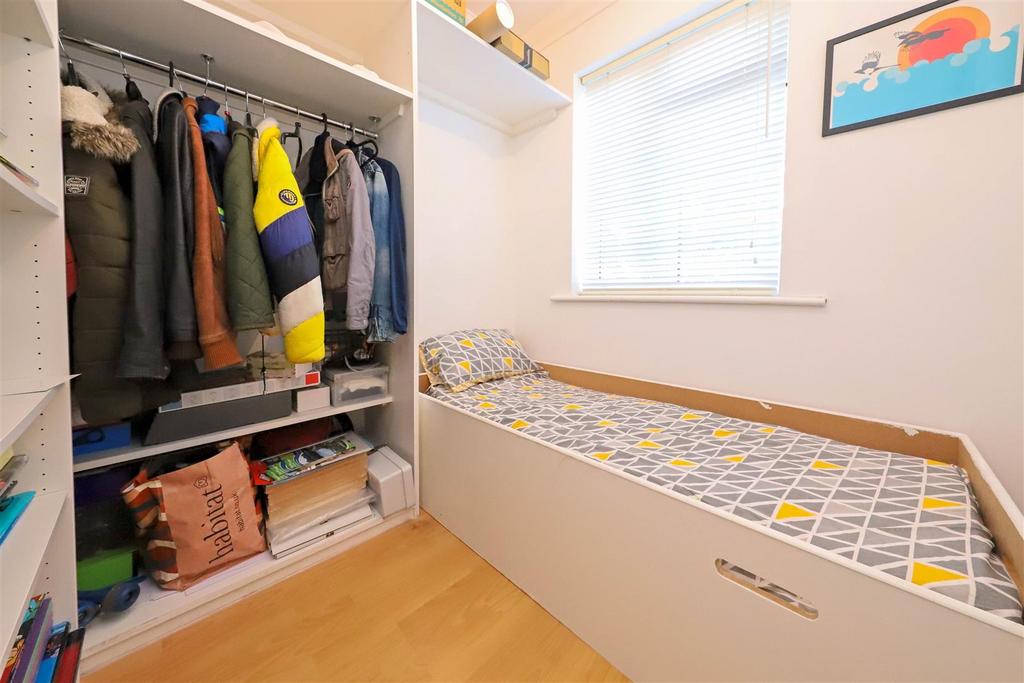Nicholas james rowan ave bed 4.jpg
