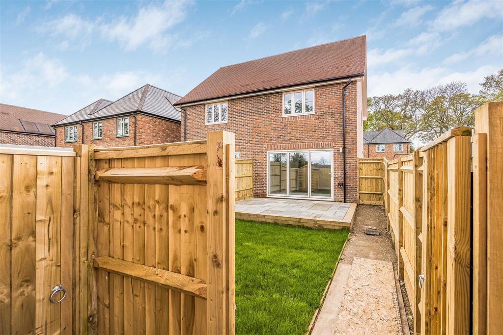 Plot 6 Oakwood Court, Clewers Lane, Waltham Chase-