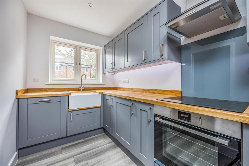 Plot 6 Oakwood Court, Clewers Lane, Waltham Chase-