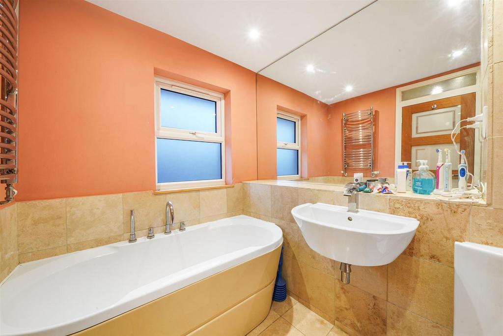 Bath 2.jpg