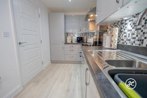 75 Batt Drive, Cheddon Fitzpaine, Taunton, TA2 8FY