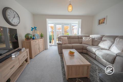 75 Batt Drive, Cheddon Fitzpaine, Taunton, TA2 8FY