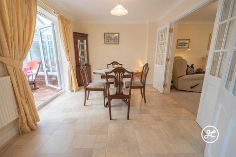 52 Avill Crescent, Taunton, TA1 2PL