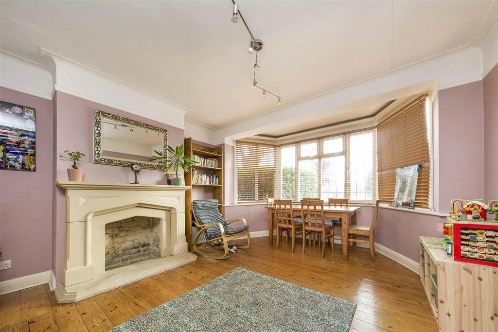 Craneford Way, Twickenham 2 bed for sale £500,000