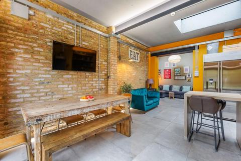 31a The Crescent, Belmont, Sutton, SM2 6BP