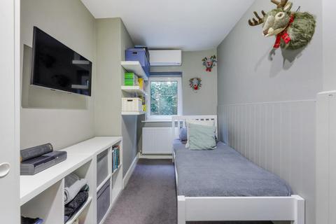 31a The Crescent, Belmont, Sutton, SM2 6BP