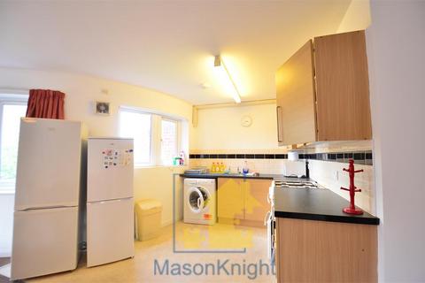 4 bedroom flat to rent - St. Stephens Court, Selly Oak, Birmingham B29