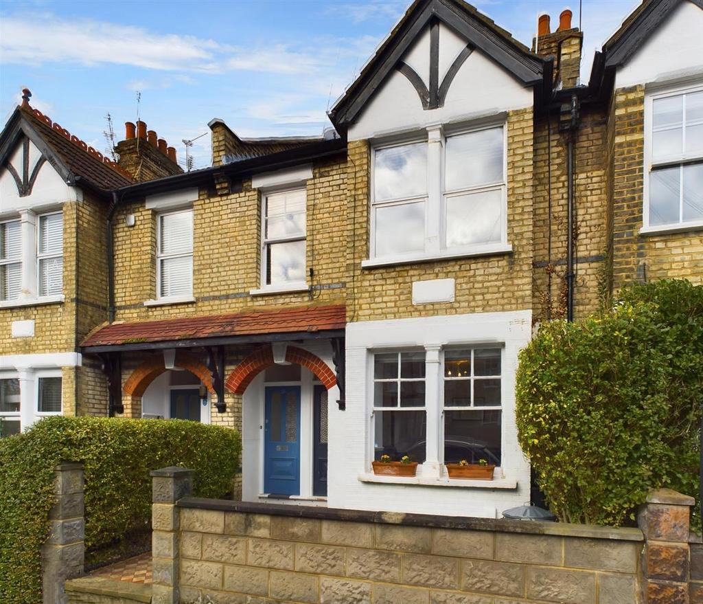 Kenley Road, St Margarets Village 2 bed £599,950