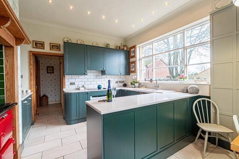 5 bedroom detached house for sale, Byworths House, Vicarage Road, Leighton Buzzard