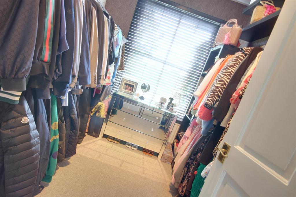 Dressing Room/Bedroom 6