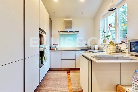 1 Rainbird Close, Wembley, HA0 1FU