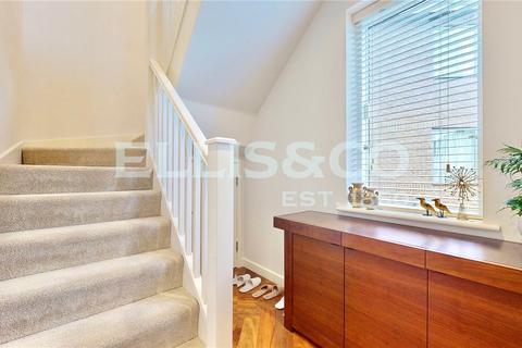 1 Rainbird Close, Wembley, HA0 1FU