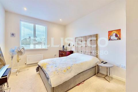 1 Rainbird Close, Wembley, HA0 1FU