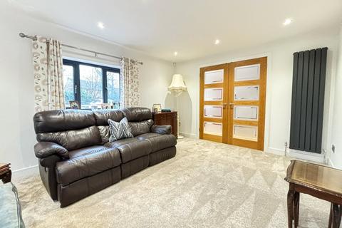 Courtlands Aston Road, Bampton, OX18 2AF