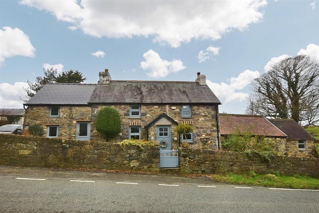 Panteg, Nr. Fishguard 4 bed detached house for sale £455,000