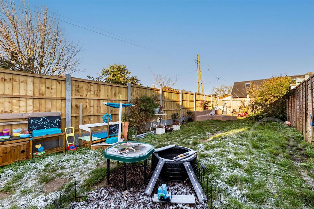Newmans Road, Sudbury 3 bed end of terrace house for sale £270,000