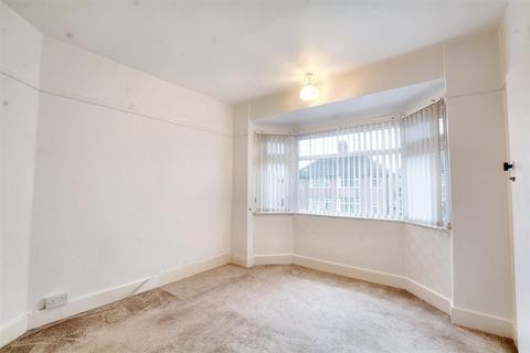 35 Cantrell Road, Nottingham, NG6 9AQ