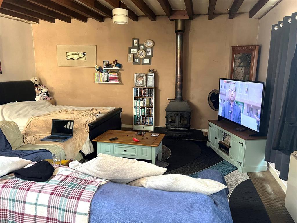 Living Room.jpg