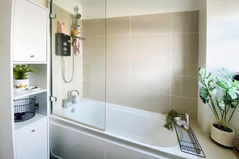 153 Chesford Crescent, Warwick, CV34 5PP