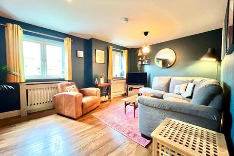 8 Amberley Ridge, Rodborough Common, Stroud, GL5 5DB