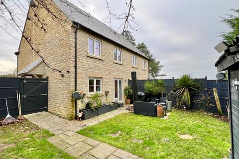 8 Amberley Ridge, Rodborough Common, Stroud, GL5 5DB