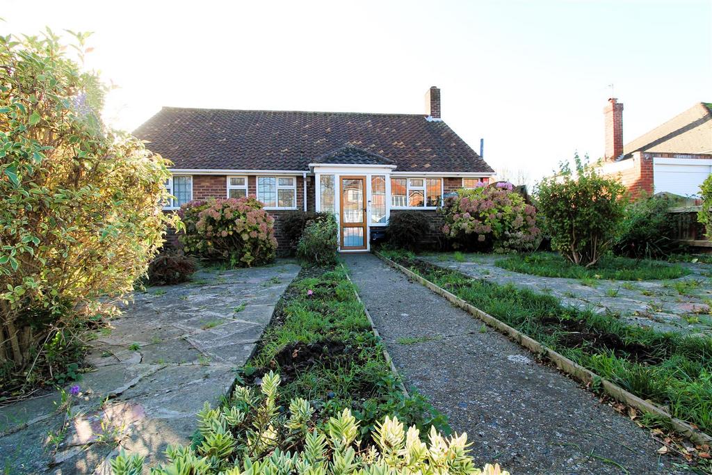 Bromstone Road, Broadstairs 4 bed detached bungalow £550,000