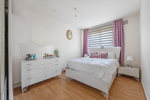 3 bedroom flat for sale, Milton Grove, London, N16