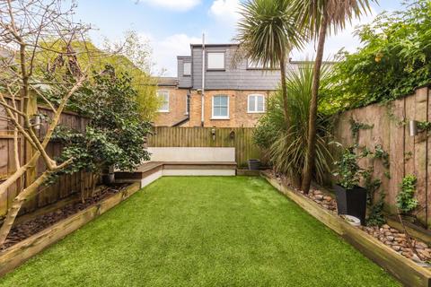 84 Hawksley Road, London, N16 0TJ