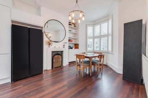 84 Hawksley Road, London, N16 0TJ