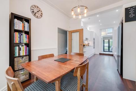84 Hawksley Road, London, N16 0TJ
