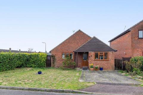 3 bedroom detached bungalow for sale, Newells Hedge, Pitstone