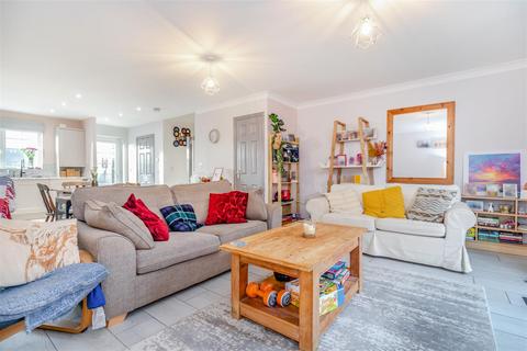 29 Bridge Close, Church Fenton, Tadcaster, LS24 9GZ