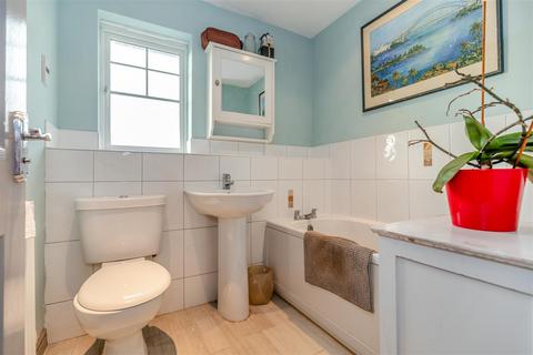 29 Bridge Close, Church Fenton, Tadcaster, LS24 9GZ