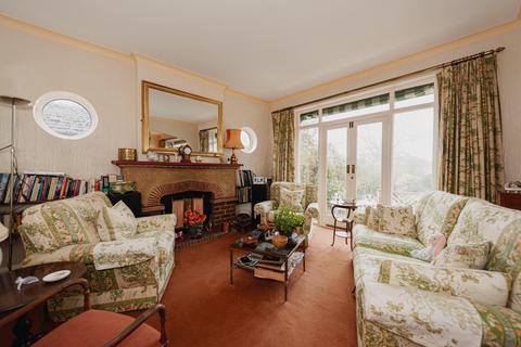 64 Chestnut Avenue, Epsom, KT19 0SZ