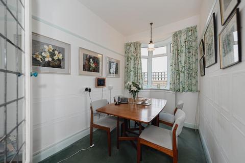 64 Chestnut Avenue, Epsom, KT19 0SZ