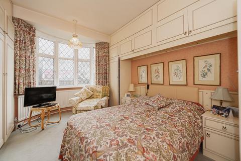 64 Chestnut Avenue, Epsom, KT19 0SZ
