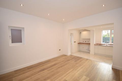 354 Ashgate Road, Chesterfield, S40 4BW