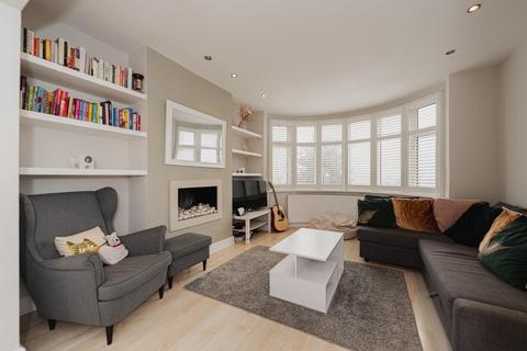 33 Mortimer Crescent, Worcester Park, KT4 7QL