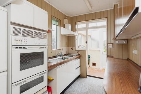 129 Waverley Road, Epsom, KT17 2LN