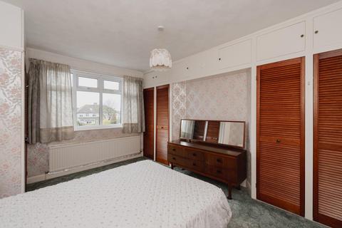 129 Waverley Road, Epsom, KT17 2LN