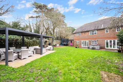 5 bedroom detached house for sale, Bannow Close, Ewell