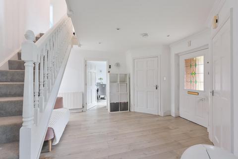 3 Bannow Close, Epsom, KT19 0TE