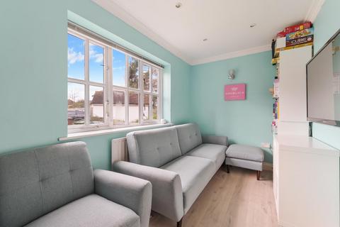 3 Bannow Close, Epsom, KT19 0TE