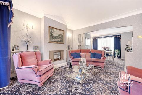 11 Waterloo Road, Ilford, IG6 2EG