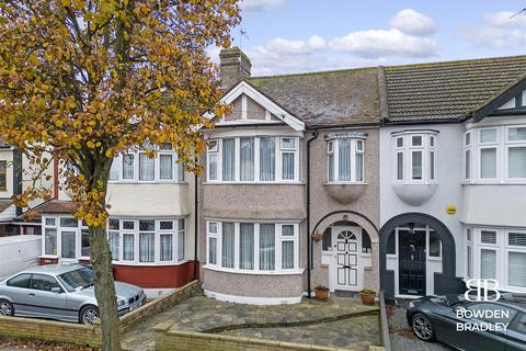 11 Waterloo Road, Ilford, IG6 2EG