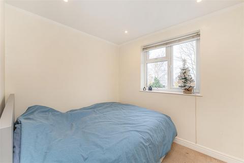 2 bedroom flat for sale, Blackhorse Lane, London